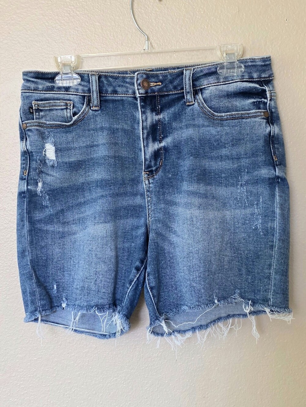 Judy Blue Womens Distressed Cutoff Denim Shorts - Size Large